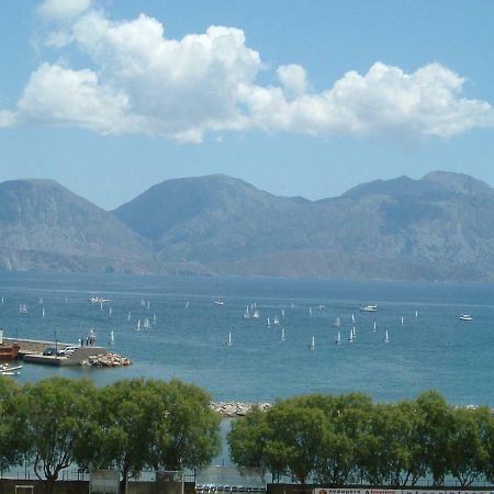 Stunning Seaview Town Apartment Agios Nikolaos  Bagian luar foto